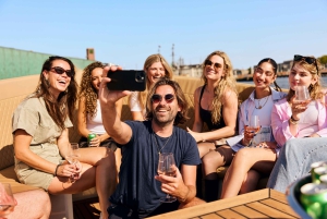 Amsterdam: City Highlights Small Boat Canal Cruise with host