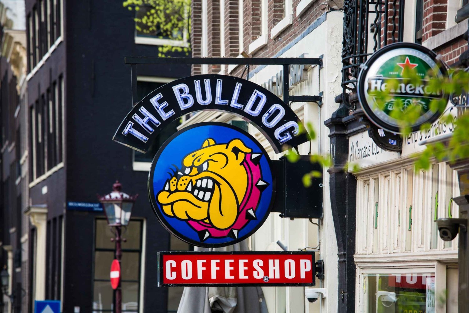 Amsterdam: Coffeeshop Culture City Exploration Game