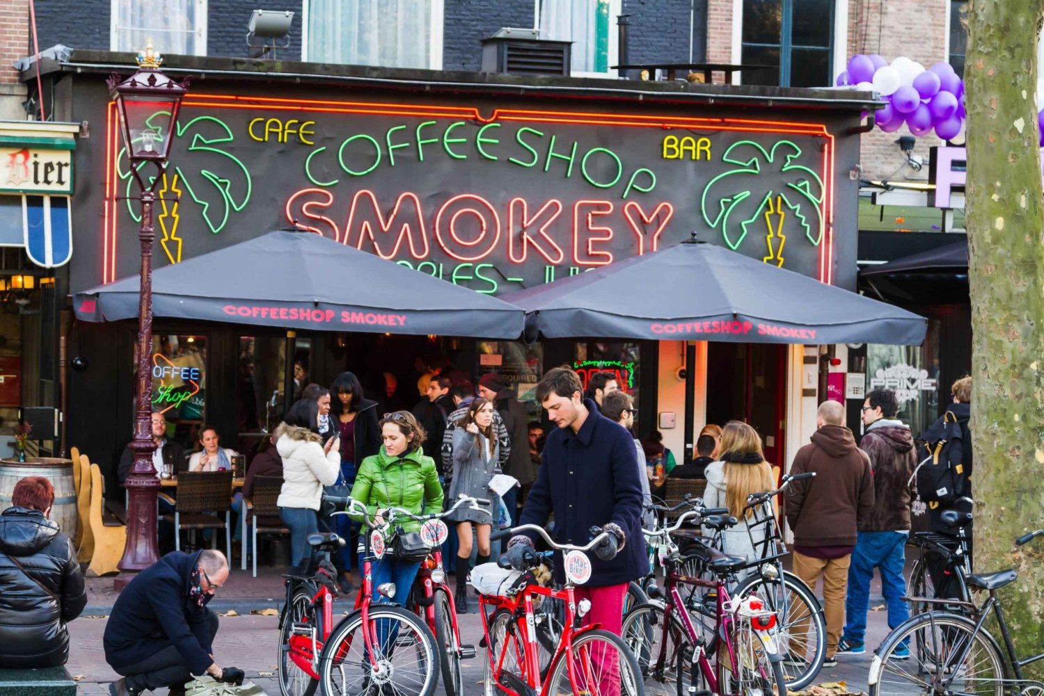 Amsterdam: Coffeeshop Culture Outdoor Escape Game