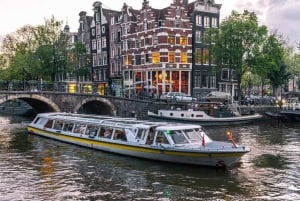 Amsterdam: Nightlife Ticket with Champagne and Cruise