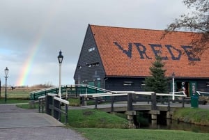 Amsterdam: Countryside Bike Tour and Zaanse Schans Windmills