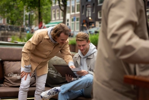 Amsterdão: cruzeiro aquecido e coberto pelos canais com bitterballen