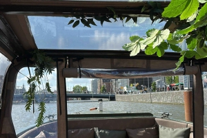 Amsterdão: cruzeiro aquecido e coberto pelos canais com bitterballen