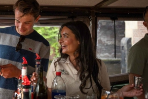 Amsterdão: cruzeiro aquecido e coberto pelos canais com bitterballen