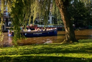 Amsterdam: Cozy Evening Canal Cruise With Open Bar Option