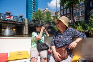 Amsterdam: Grachtenrondvaart met audiogids