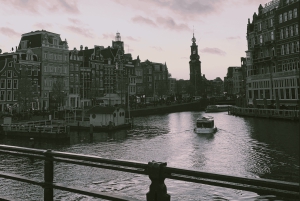 Amsterdam : visite à pied sur le thème de l'histoire sombre et des fantômes