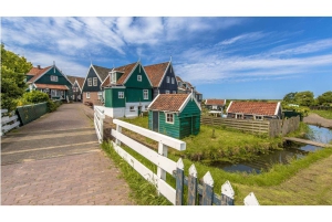 Amsterdam Day Tour: Zaanse Schans, Volendam & Marken