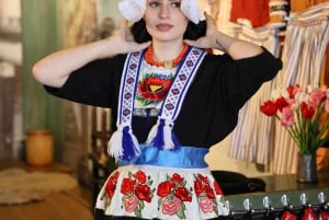 Ámsterdam: descubre Volendam, un encantador pueblo holandés antiguo.