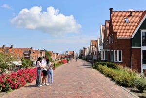 Ámsterdam: descubre Volendam, un encantador pueblo holandés antiguo.