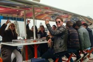 Amsterdam: Dutch Beer Bike Blast Tour with Onboard Bar