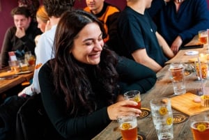 アムステルダム：チーズとスナック付きガイド付きクラフトビール試飲会