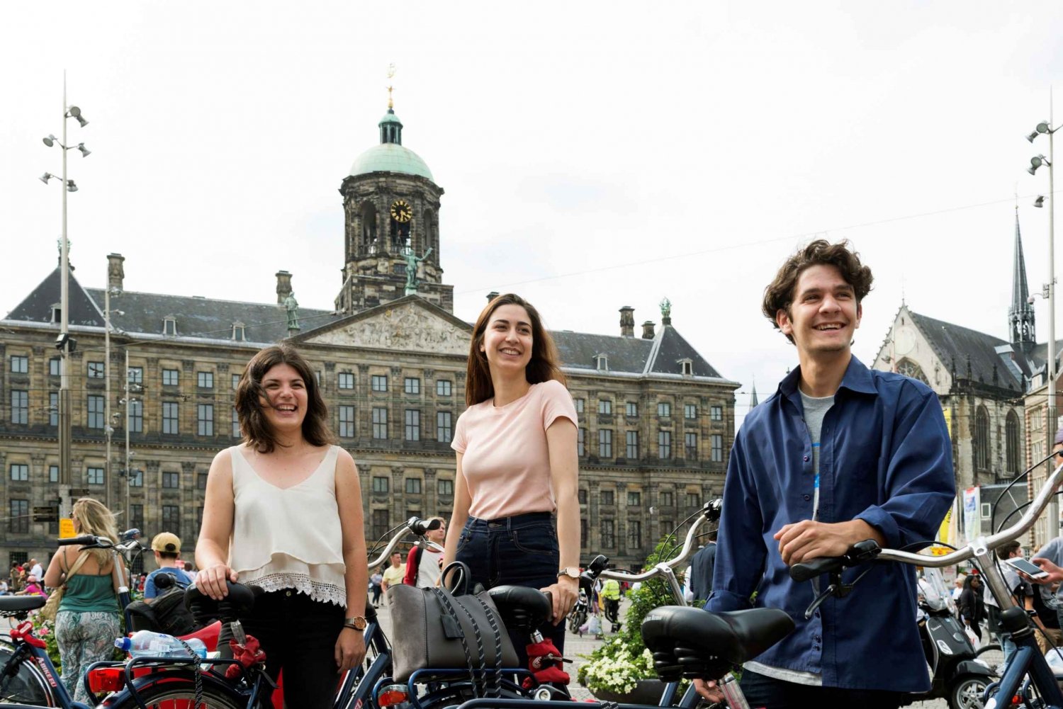 Amsterdam: E-Bike Sightseeing Tour in English