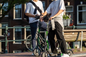 Amsterdam: tour in e-scooter Tour dei canali dorati (2 ore)