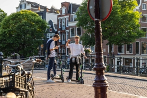 Amsterdam: tour in e-scooter Tour dei canali dorati (2 ore)
