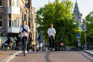 Amsterdam: tour in e-scooter Tour dei canali dorati (2 ore)