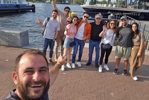 Liberal Amsterdam: Small-Group Walking Tour & Anne Frank VR