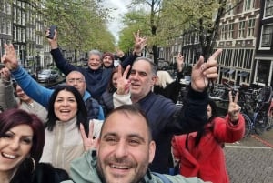 Liberal Amsterdam: Small-Group Walking Tour & Anne Frank VR