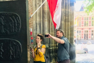 Outside Escape Amsterdam with your friend(s) and have fun!