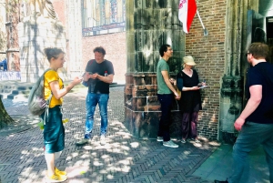 Outside Escape Amsterdam with your friend(s) and have fun!