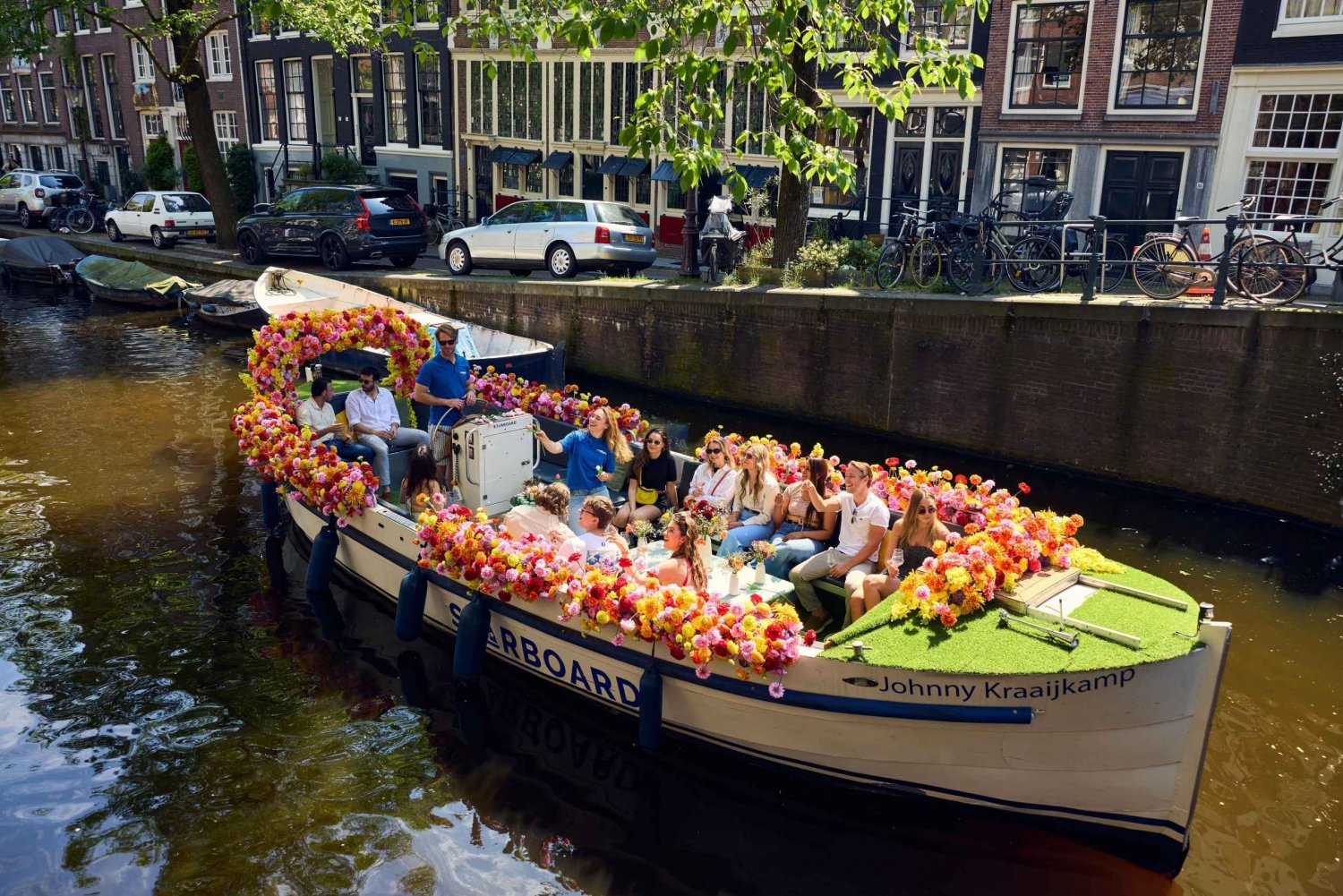 Amsterdam: The Original Flower Boat with Local Guide and Bar