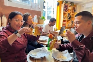 Amsterdam: Food and Culture Walking Tour with Tastings