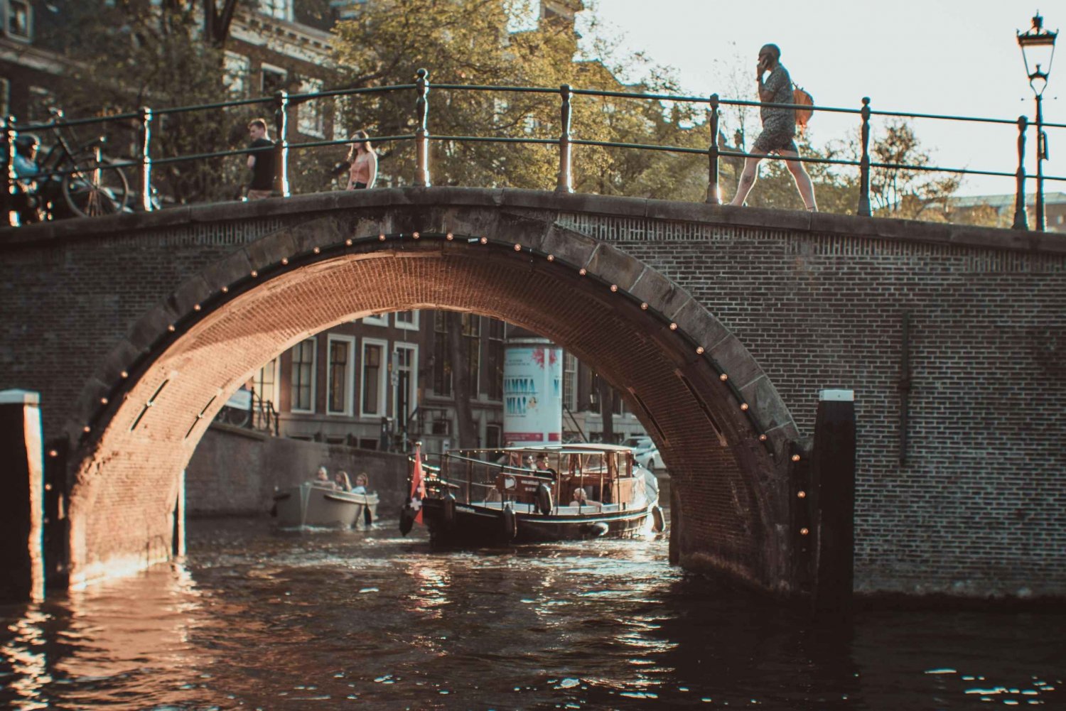 Amsterdam: Madtur med kanalrundfart og smagsprøver