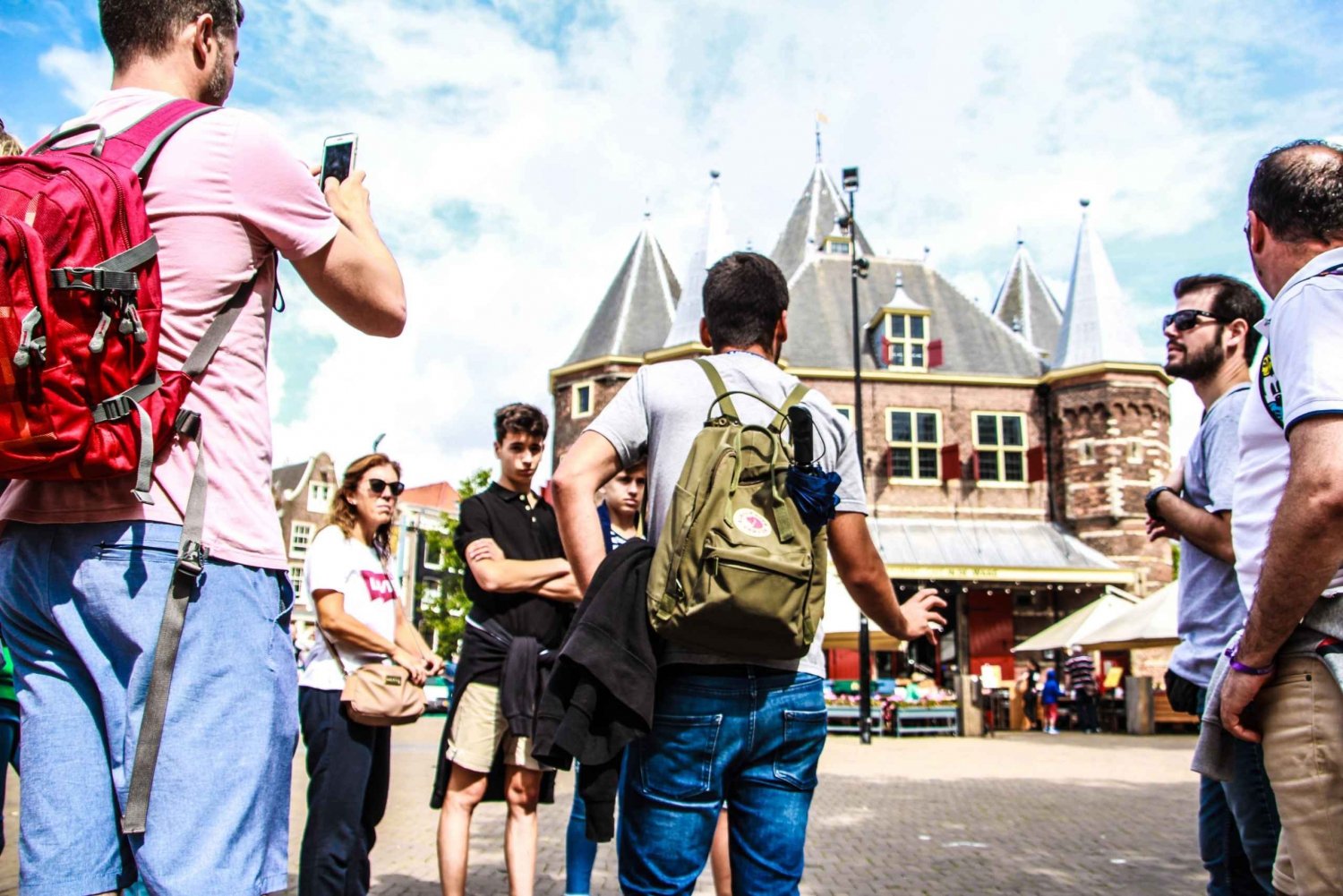Amsterdam koko päivän: Kävely, pyöräily ja risteily lounaalla.