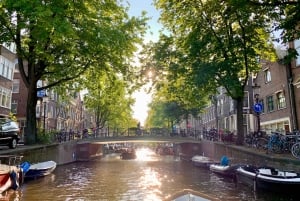 Amsterdam: German Canal Cruise with Unlimited Drinks Option