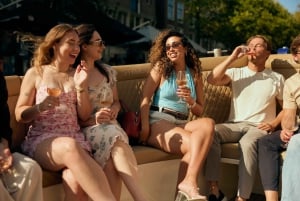 Amsterdam : Croisière sur les canaux avec guide allemand et bar à bord