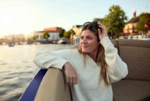 Amsterdam: German Guided Canal Cruise with on Board Bar