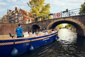 Amsterdam: German Guided Canal Cruise with on Board Bar