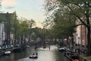 Amsterdam: Ghost Walking Tour and Dark History