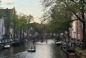 Amsterdam: Ghost Walking Tour and Dark History