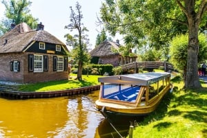 Amsterdam : Excursion d'une journée à Giethoorn avec visite en bateau