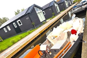 Amsterdam: Giethoorn, Zaandam & Zaanse Schans Tour w/ Pickup