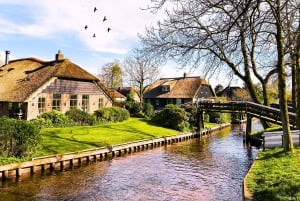 Amsterdam: Giethoorn & Zaanse Schans dagsudflugt i lille gruppe