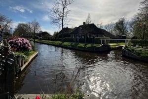 Amsterdam: Giethoorn, Zaanse Schans Tour With Local Guide