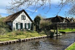 Amsterdam: Giethoorn, Zaanse Schans Tour With Local Guide