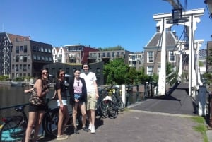 Amsterdam: Guided City Bike Tour in French