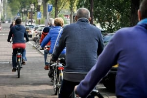 Amsterdam: Guided City Bike Tour in French