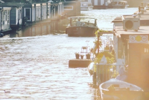 Amsterdam: Tour guiado de la ciudad en bicicleta en francés