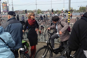 Amsterdam: Tour guiado de la ciudad en bicicleta en francés
