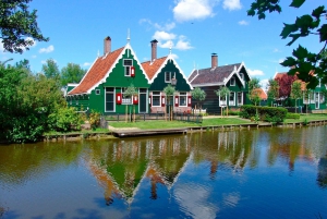 From Amsterdam: Keukenhof & Windmill Village Guided Tour