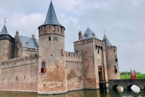 Amsterdam: Guided Muiderslot Castle Tour