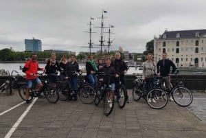 Amsterdam: Guided City Bike Tour in French