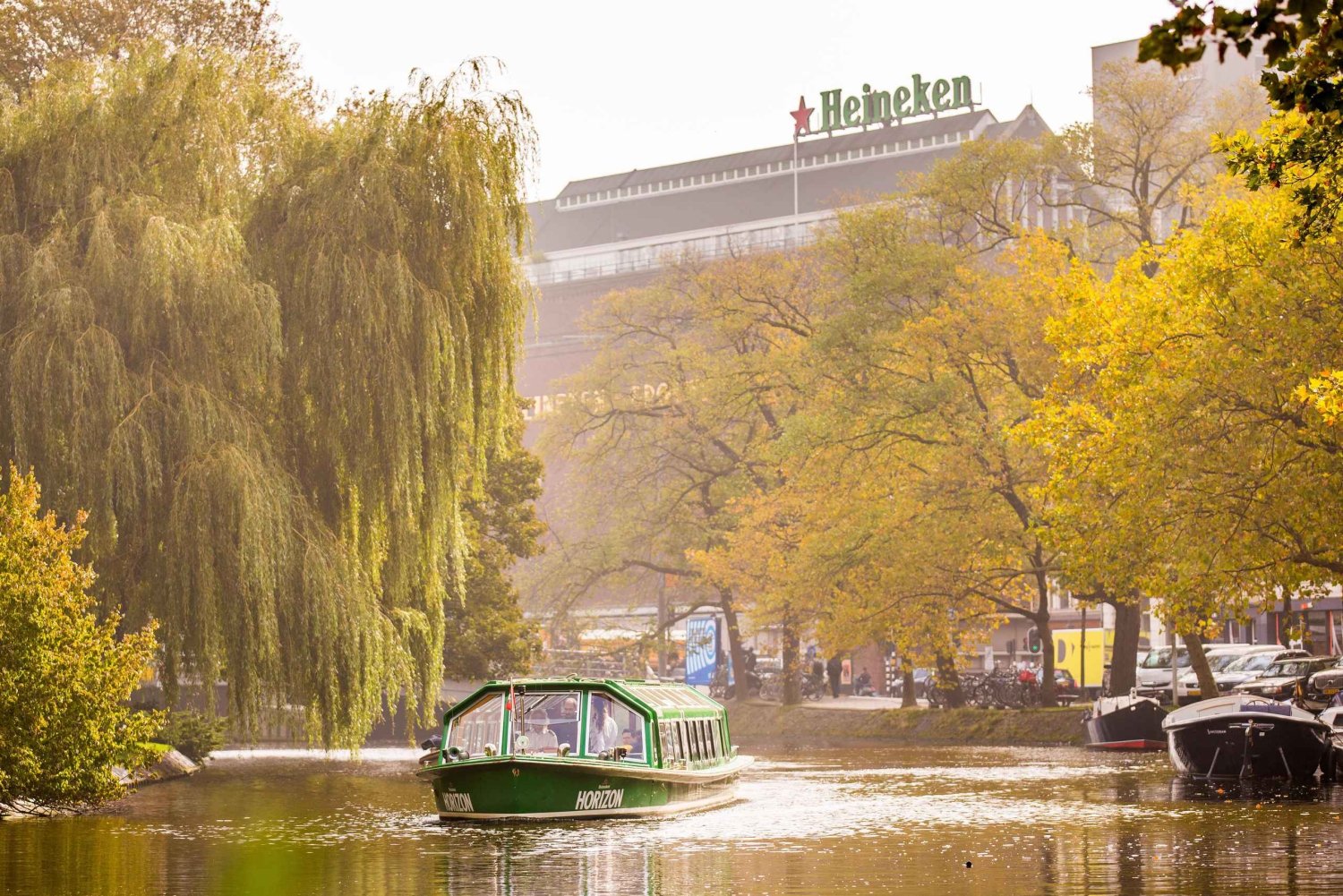 Amsterdam: Rejs po kanałach z marką Heineken, w tym 1 napój i przekąski