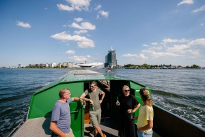 Amsterdam: Heineken Canal Cruise inkl. 1 Getränk &Snacks