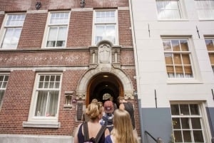 Amsterdam: Hidden Gems & Highlights Guided Bike Tour