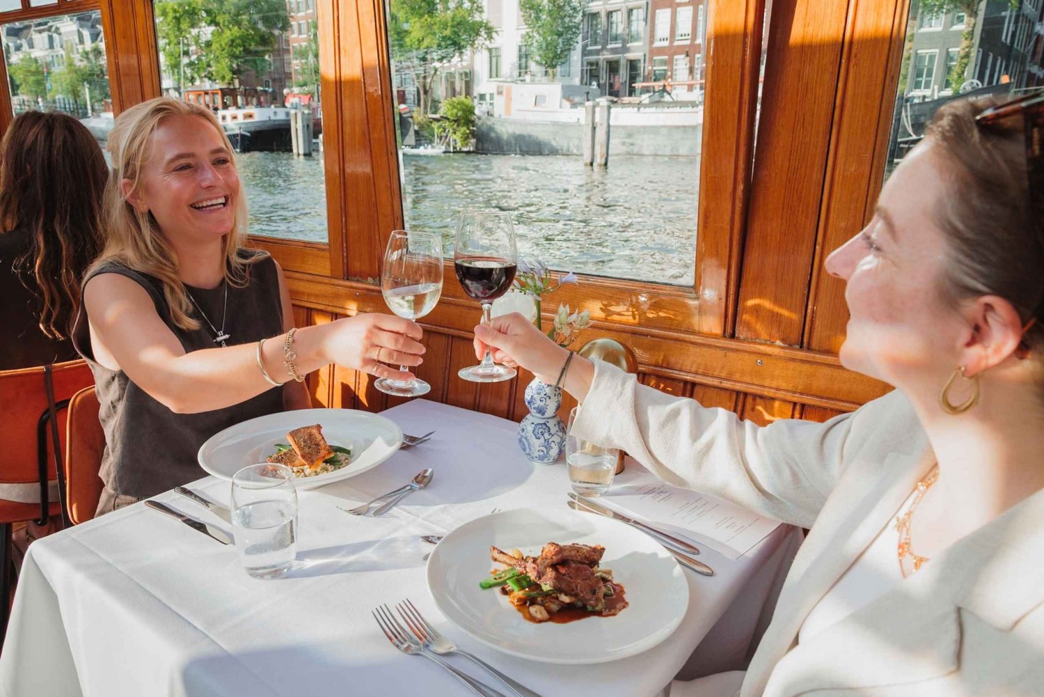 Amsterdam: High-End 3-Course Dinner Canal Cruise